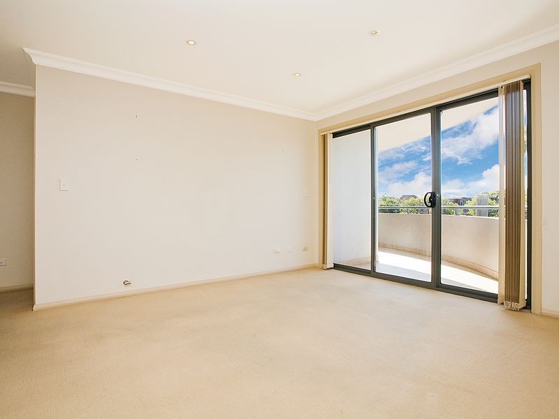 12/52 PRESIDENT AVENUE, Caringbah NSW 2229