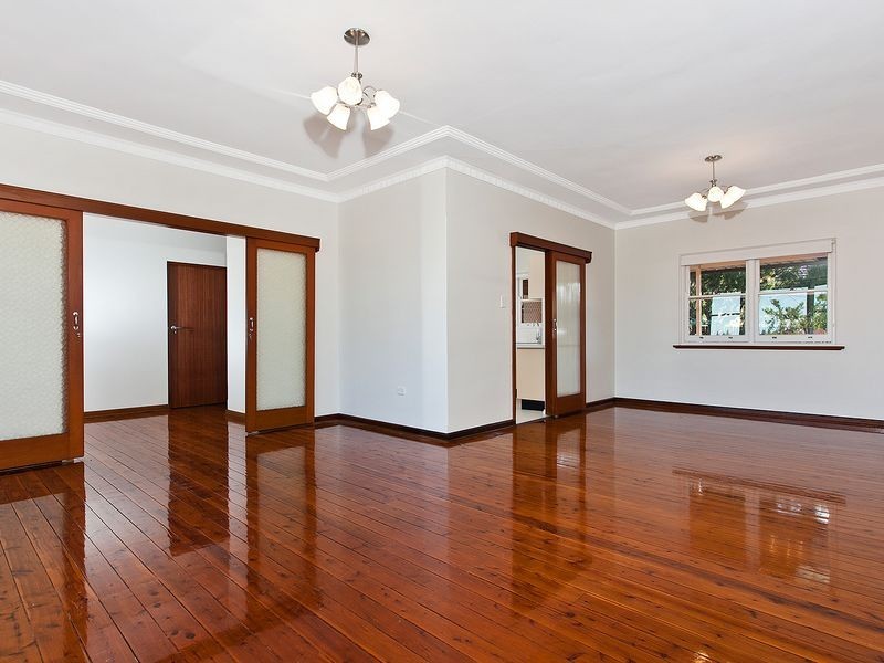 7 TRAYNOR AVENUE, Kogarah NSW 2217