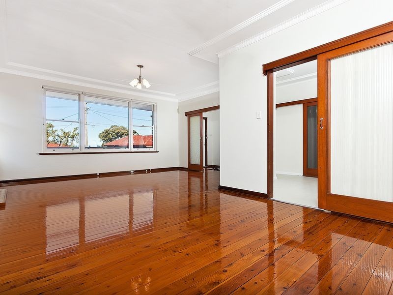 7 TRAYNOR AVENUE, Kogarah NSW 2217