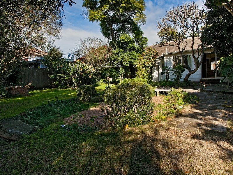 22 MCINTYRE AVENUE, Brighton-le-sands NSW 2216