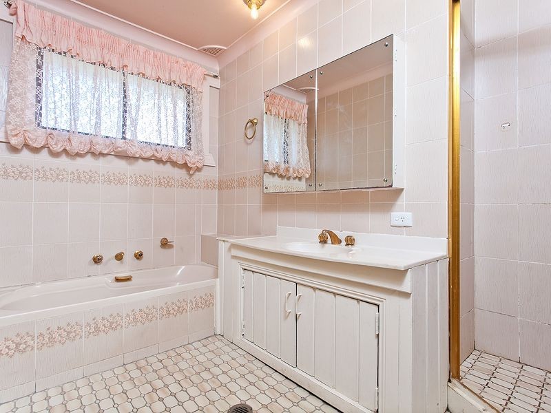 28 MAPLE STREET, Lugarno NSW 2210