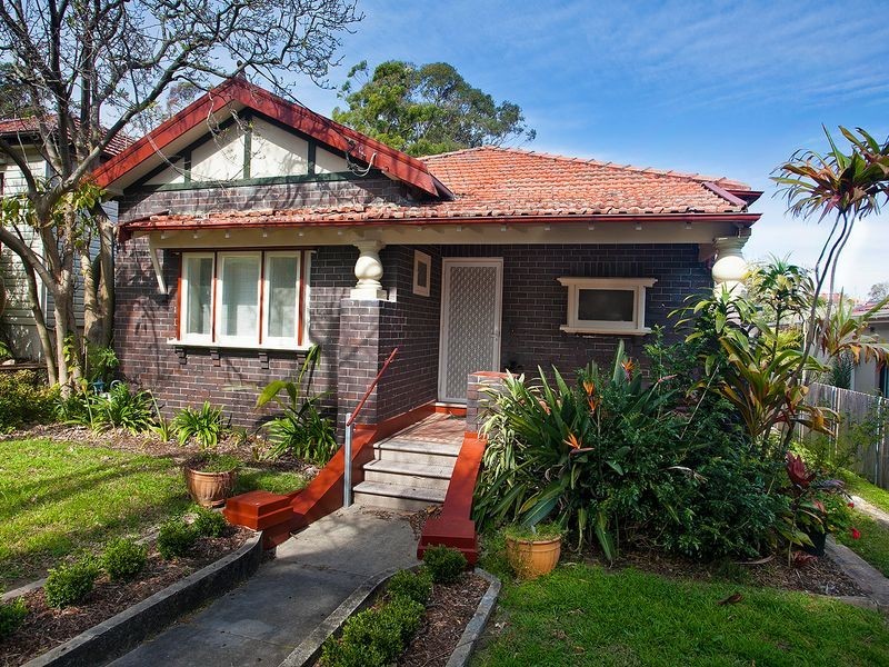 8 ORION STREET, Bardwell Valley NSW 2207