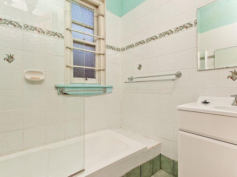 62 CRAWFORD ROAD, Brighton-le-sands NSW 2216