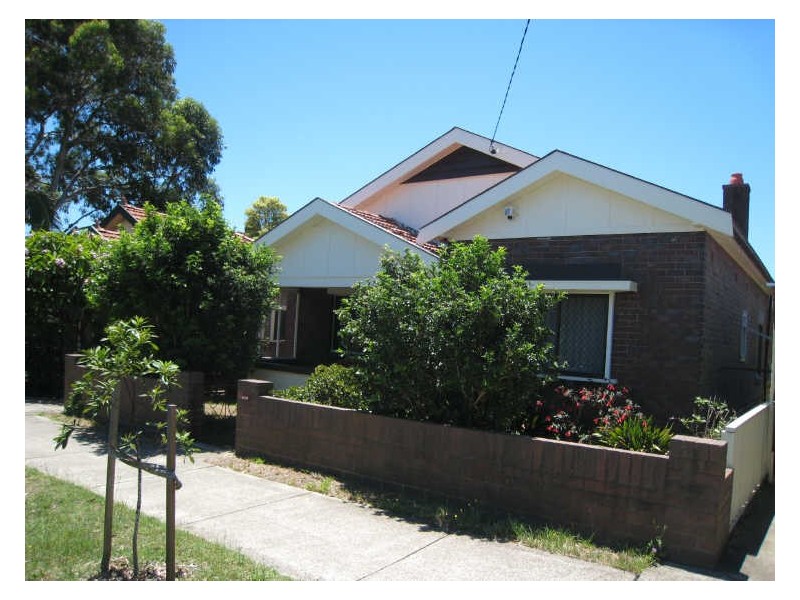 16 Banksia Avenue, Banksia NSW 2216