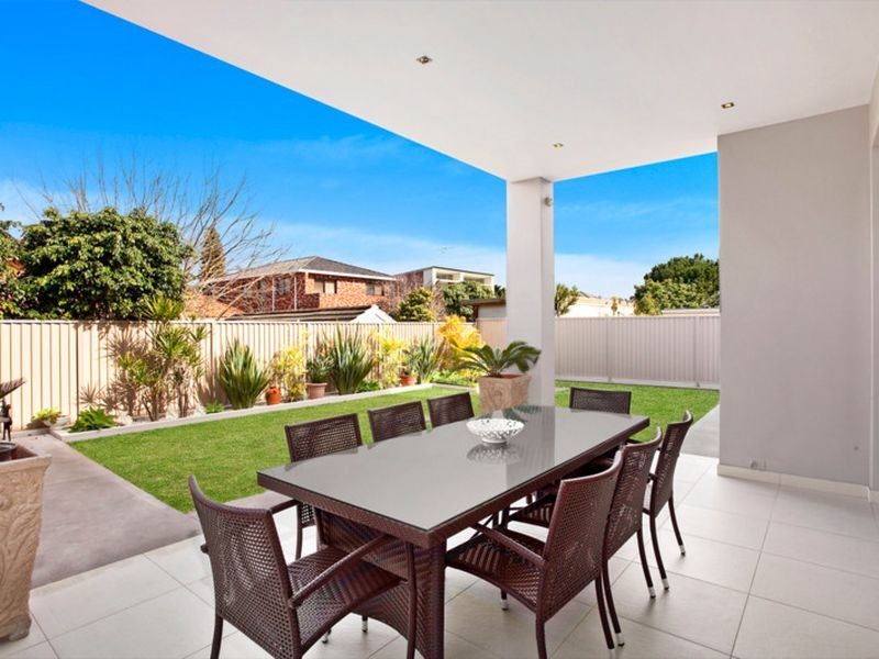 24 HENSON STREET, Brighton-le-sands NSW 2216