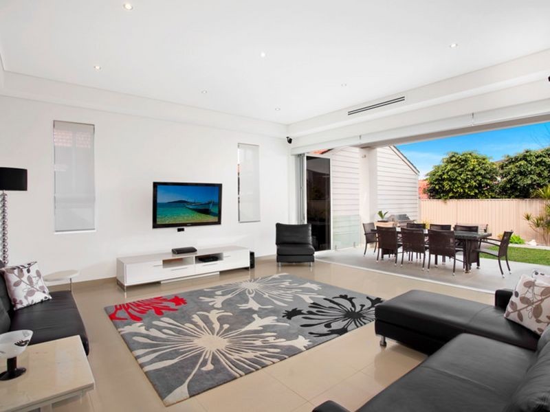 24 HENSON STREET, Brighton-le-sands NSW 2216