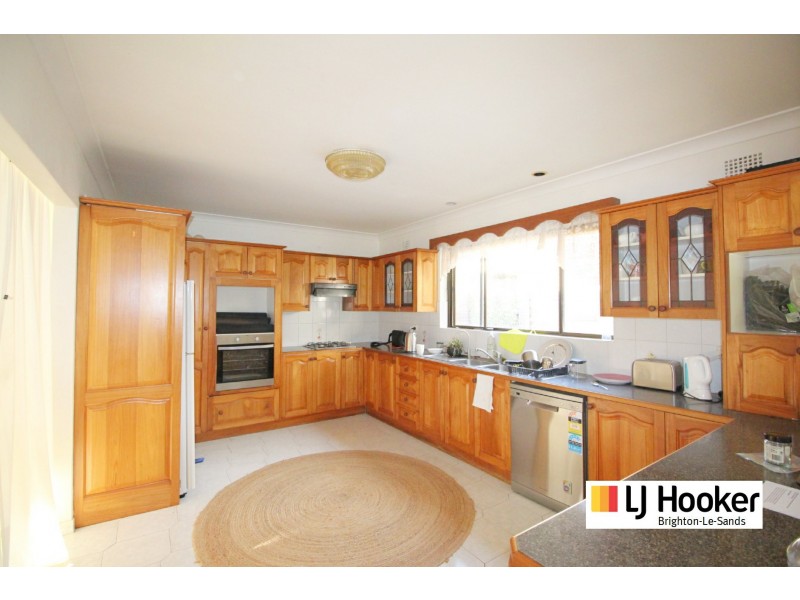 5 BOOMERANG AVENUE, Earlwood NSW 2206