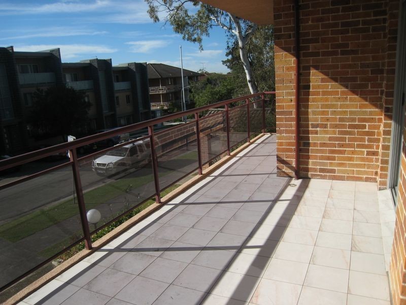 1-7 Carnarvon St, Carlton NSW 2218