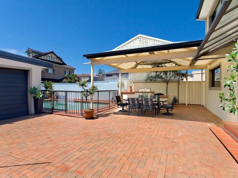 26 CARINYA AVENUE, Brighton-le-sands NSW 2216