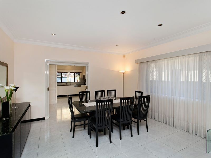 26 CARINYA AVENUE, Brighton-le-sands NSW 2216