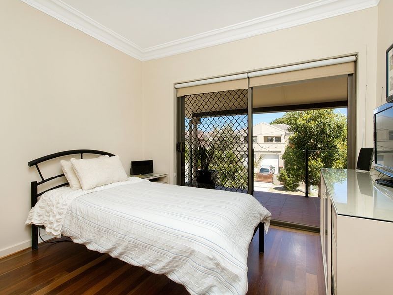 26 CARINYA AVENUE, Brighton-le-sands NSW 2216