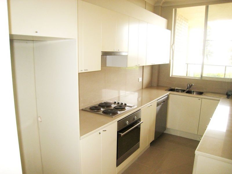 134 THE GRAND PARADE, Brighton-le-sands NSW 2216