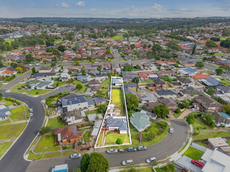 2 Dyson Street, Fairfield West NSW 2165