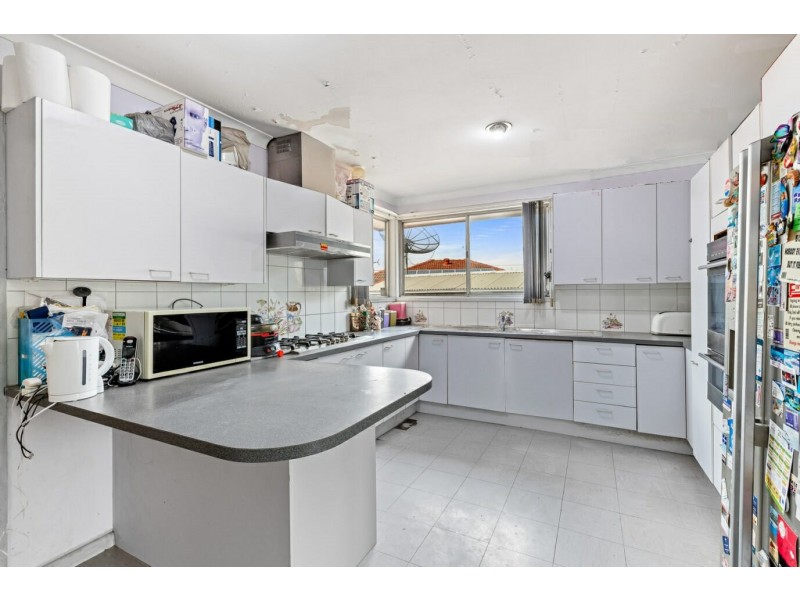 2 Dyson Street, Fairfield West NSW 2165