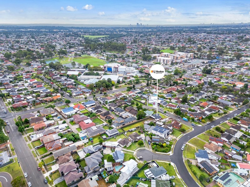 2 Dyson Street, Fairfield West NSW 2165