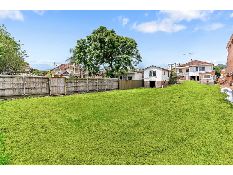 1 England Street, Brighton-le-sands NSW 2216