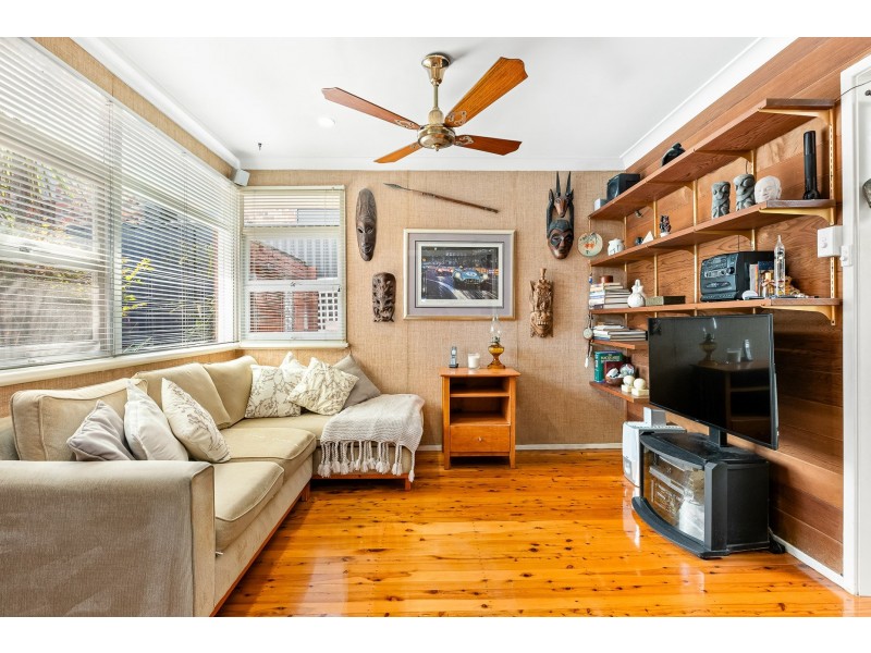 8 Lapis Crescent, Bardwell Valley NSW 2207