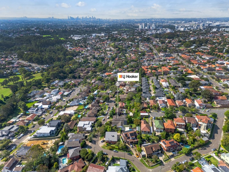 8 Lapis Crescent, Bardwell Valley NSW 2207