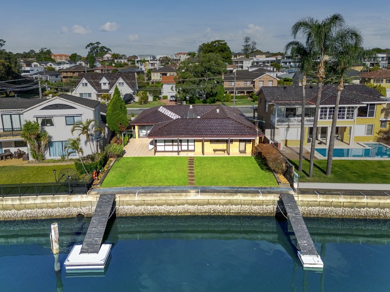 61 Hawkesbury Esp, Sylvania Waters NSW 2224