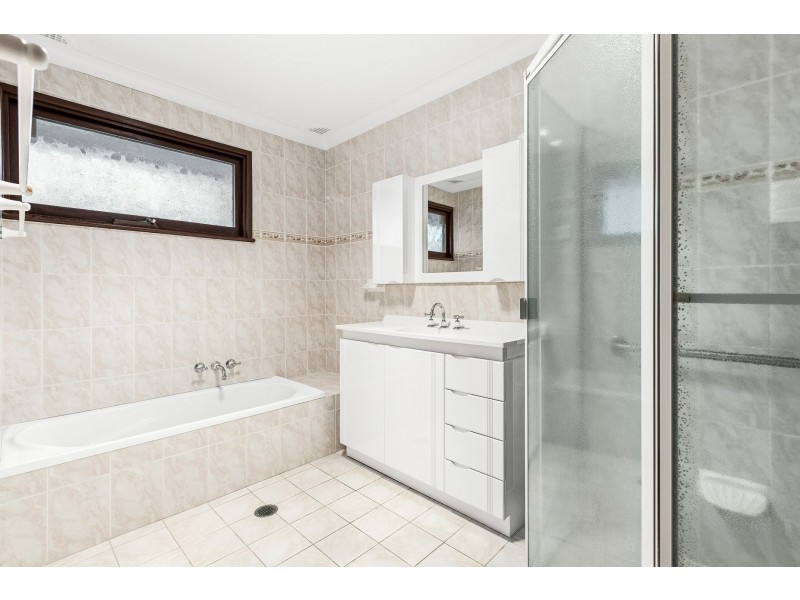 61 Hawkesbury Esp, Sylvania Waters NSW 2224