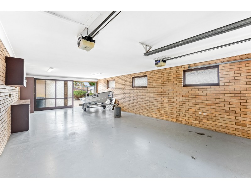 61 Hawkesbury Esp, Sylvania Waters NSW 2224