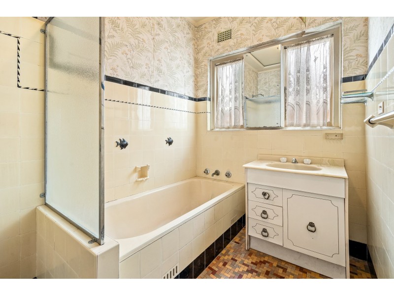 24 Hollywood Street, Monterey NSW 2217