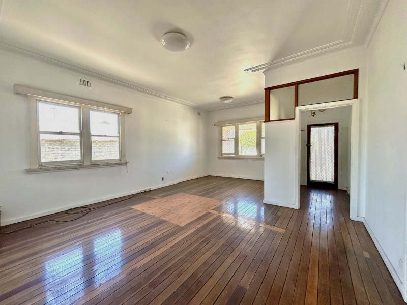 1 England Street, Brighton-le-sands NSW 2216