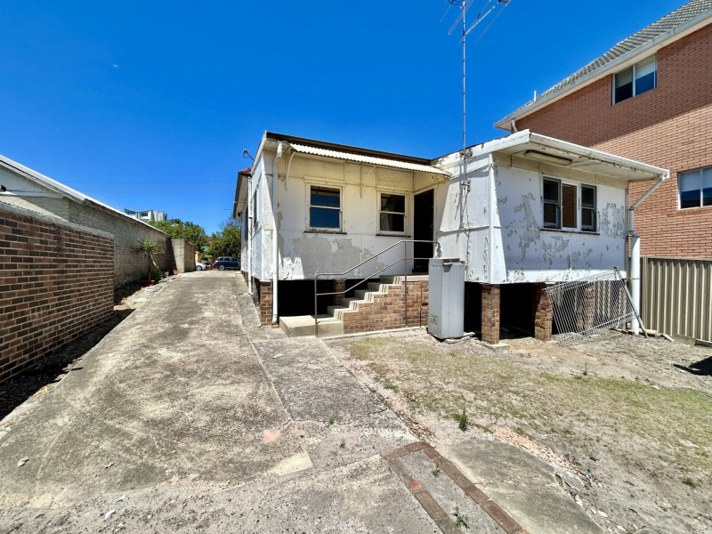 1 England Street, Brighton-le-sands NSW 2216