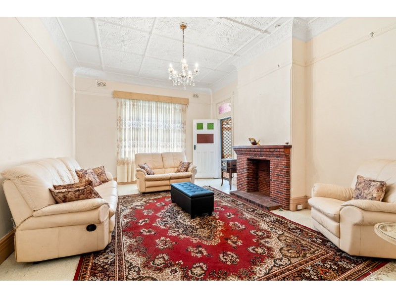 42 Kitchener Street, Kogarah NSW 2217