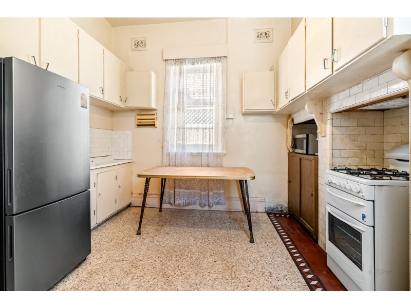 42 Kitchener Street, Kogarah NSW 2217