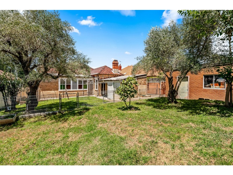 42 Kitchener Street, Kogarah NSW 2217
