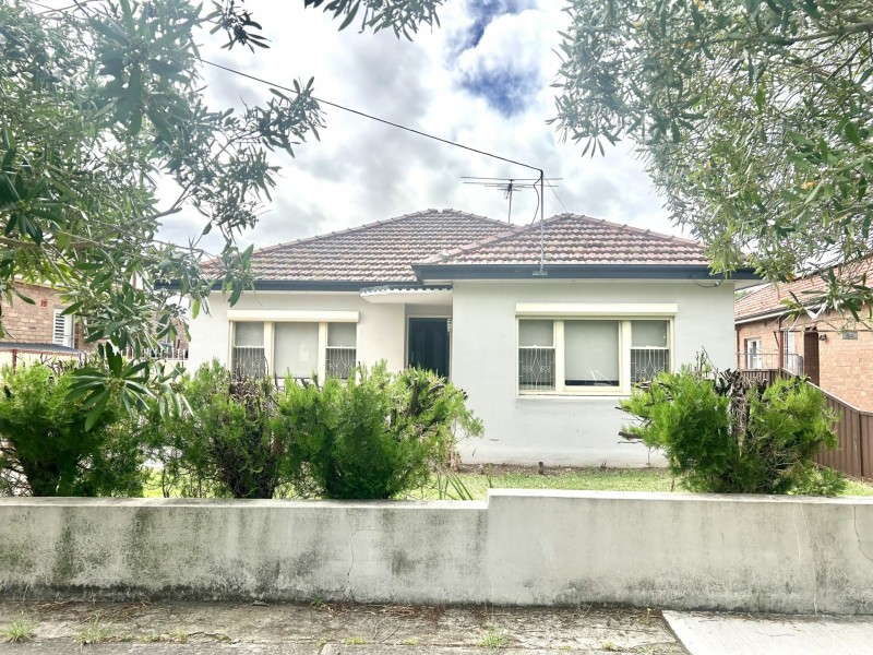 82 Paxton Avenue, Belmore NSW 2192