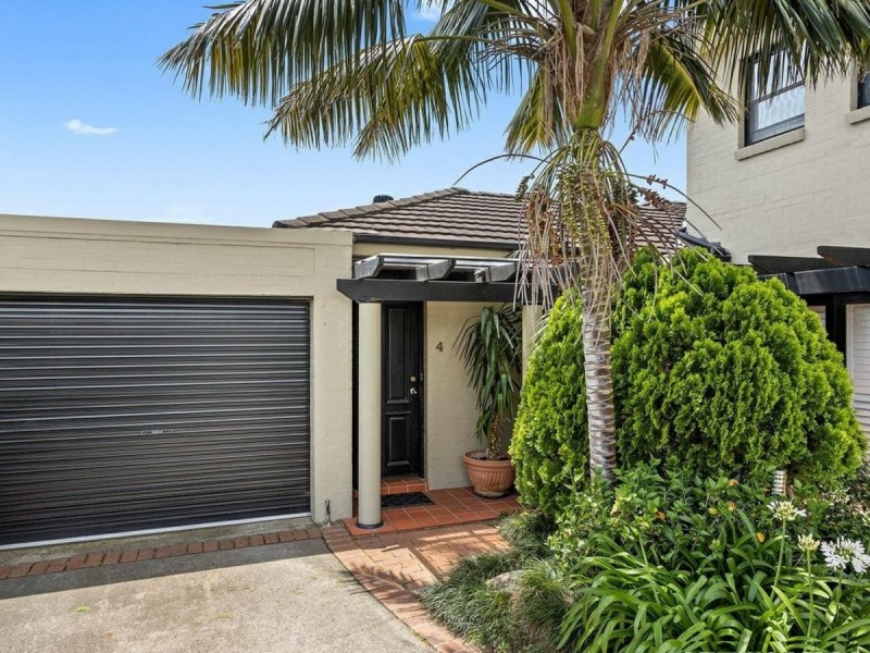 Villa 4/124 Barton Street, Monterey NSW 2217