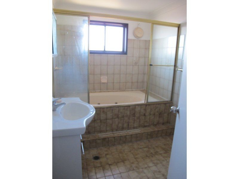 35A General Holmes Drive, Brighton-le-sands NSW 2216