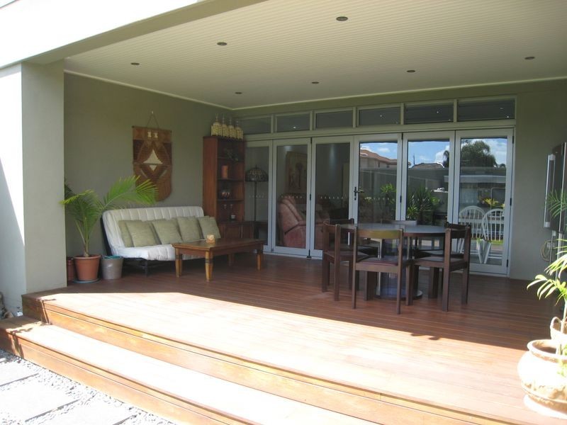 26 Bonanza Parade, Sans Souci NSW 2219