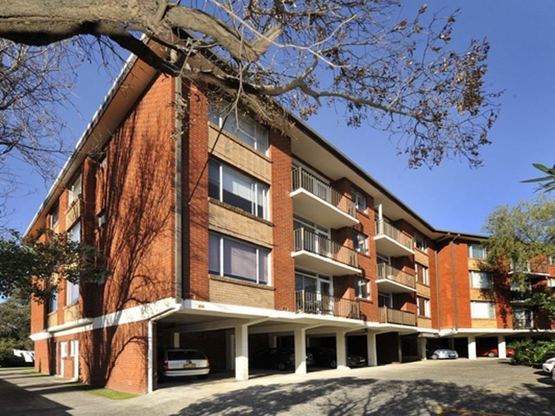 76 Lenthall Street, Kensington NSW 2033