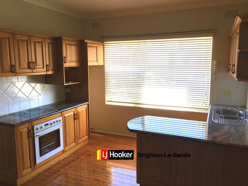 132 THE GRAND PARADE, Brighton-le-sands NSW 2216