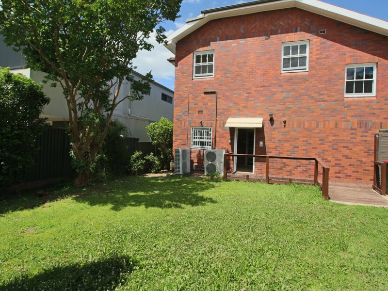 2/71 Gibbes Street, Rockdale NSW 2216