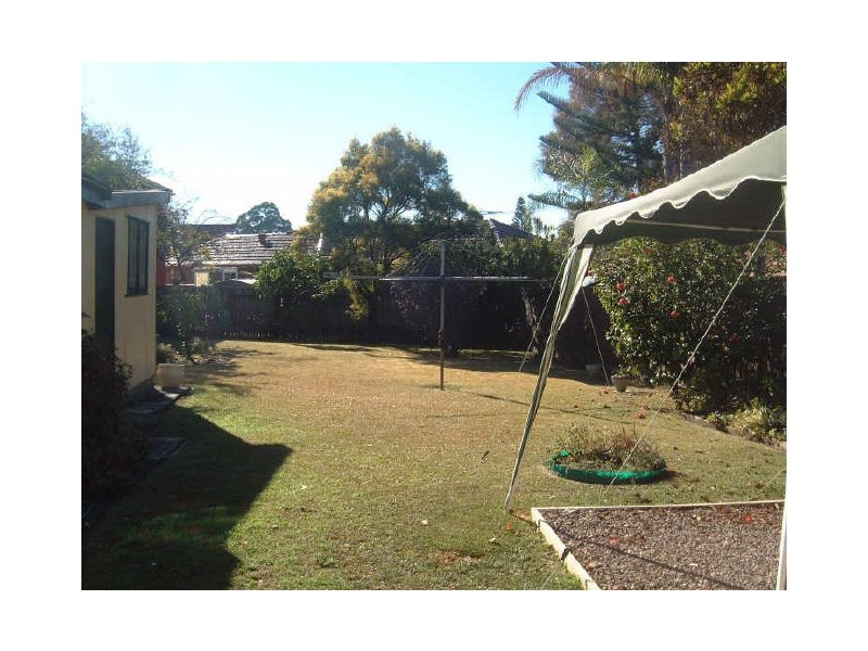 12 MOUNTVIEW AVENUE, Beverly Hills NSW 2209