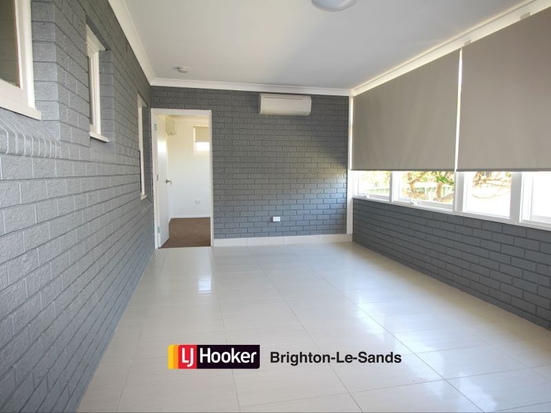 13 Moorefield Avenue, Kogarah NSW 2217