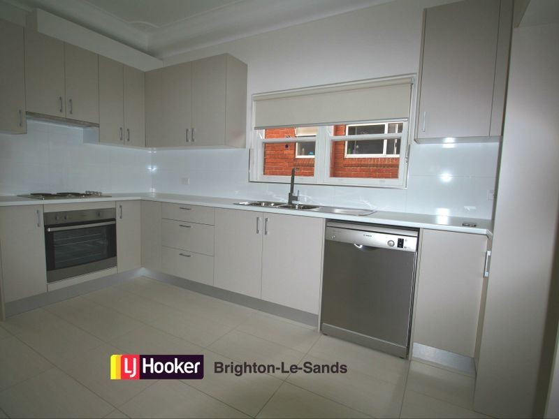 13 Moorefield Avenue, Kogarah NSW 2217