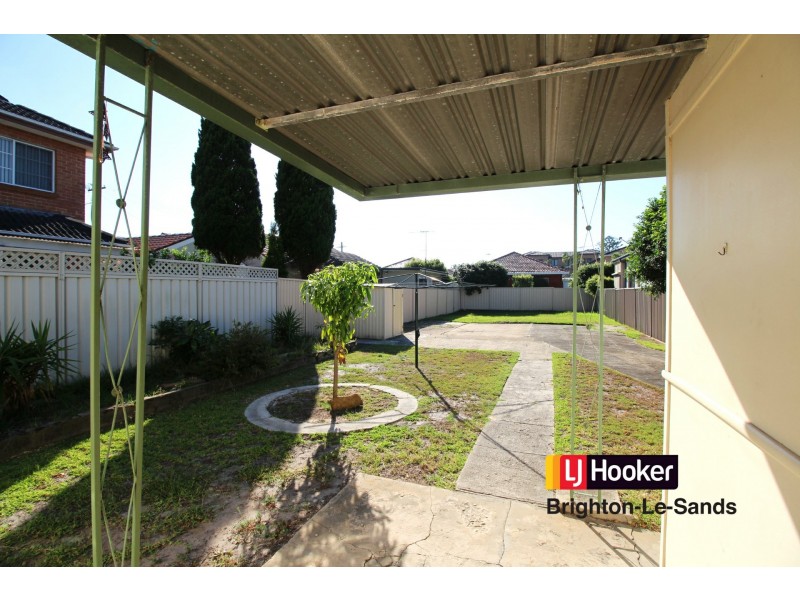 16 Chuter Avenue, Monterey NSW 2217