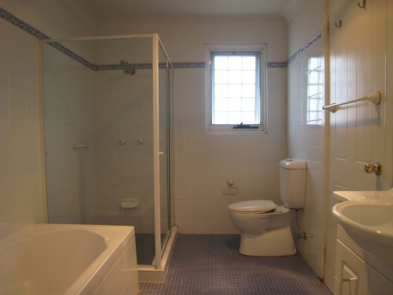 1A ROSLYN AVE, Brighton-le-sands NSW 2216