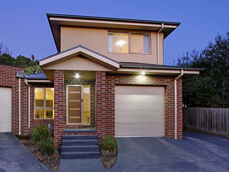 4/4-6 Cambridge Road, Mooroolbark VIC 3138