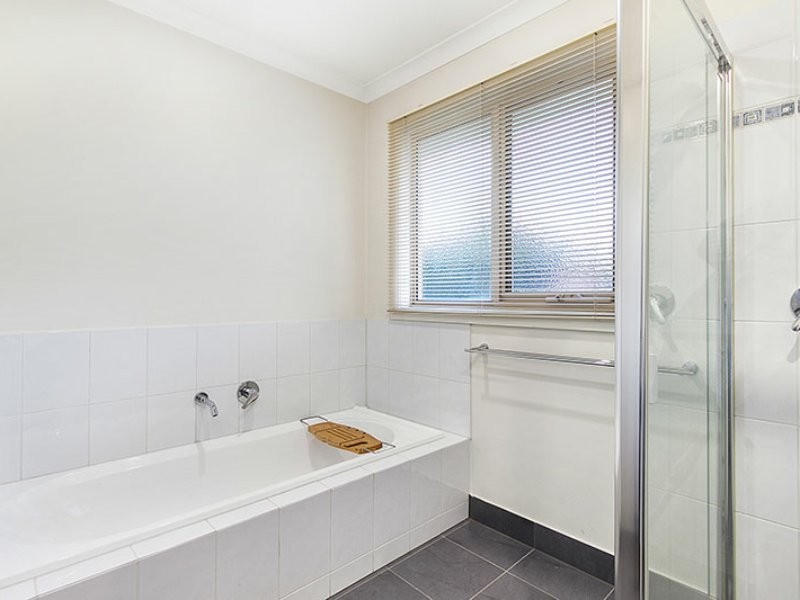 4/4-6 Cambridge Road, Mooroolbark VIC 3138