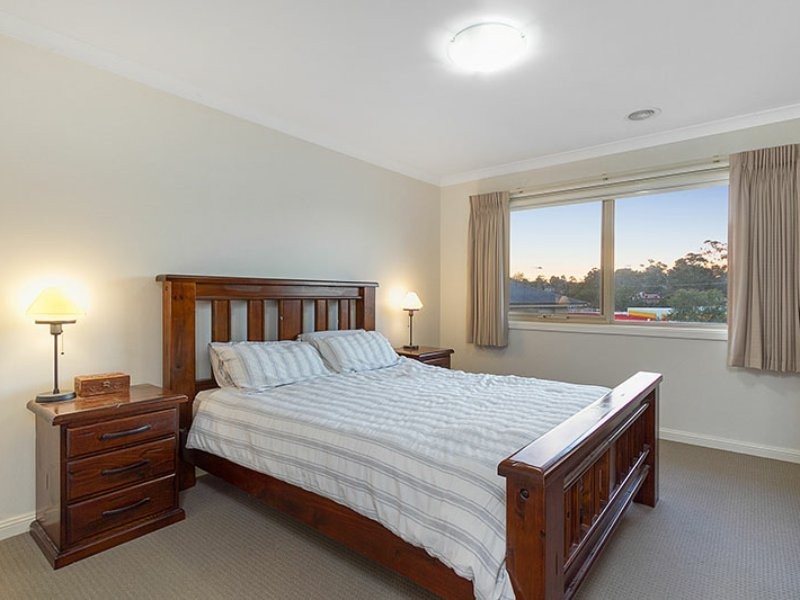 4/4-6 Cambridge Road, Mooroolbark VIC 3138
