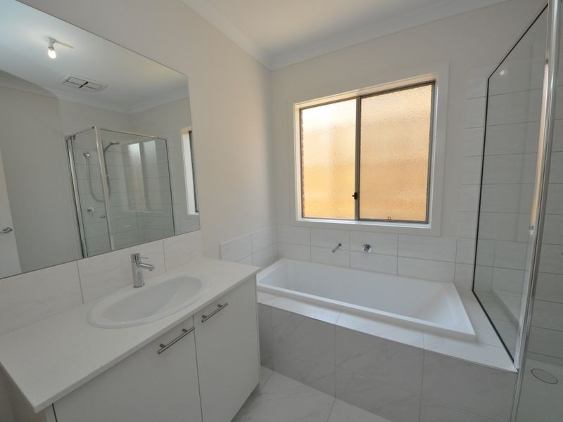 13 Cutts Avenue, Croydon VIC 3136