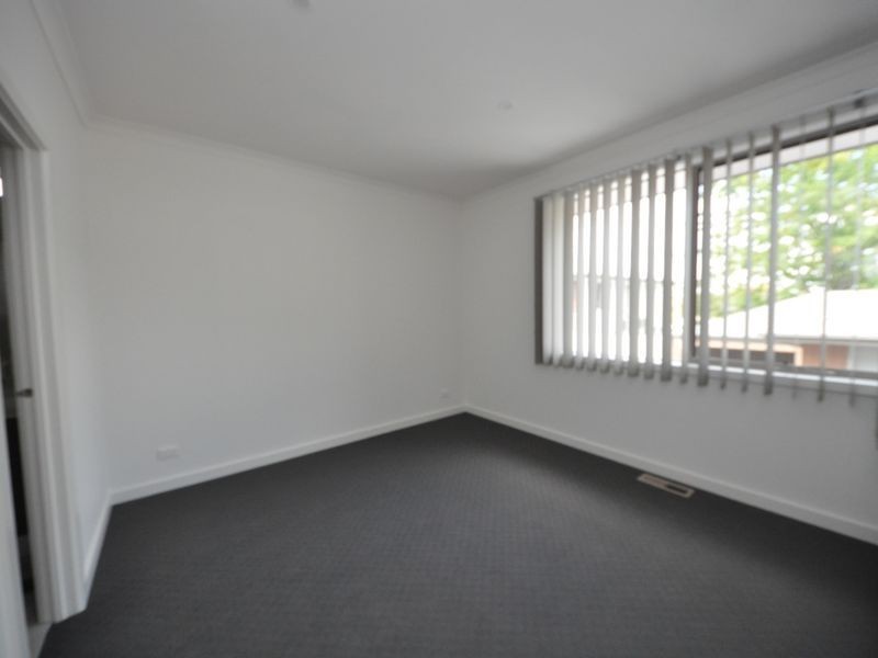 2/34 Timms Avenue, Croydon VIC 3136