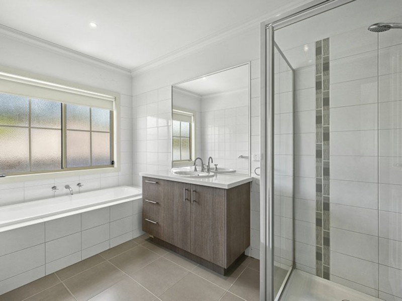 85 Larbert Road, Mooroolbark VIC 3138