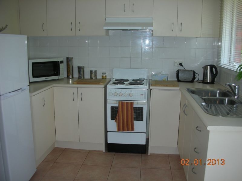 8/16-18 Landale Avenue, Croydon VIC 3136